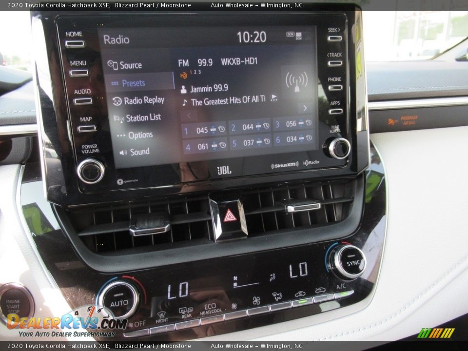 2020 Toyota Corolla Hatchback XSE Blizzard Pearl / Moonstone Photo #17