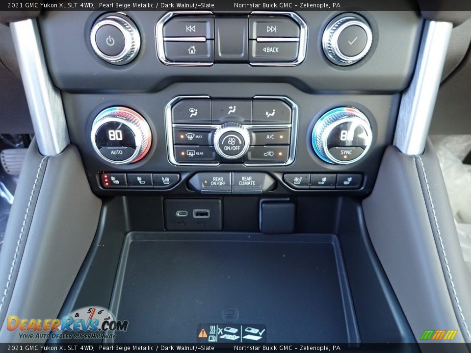 Controls of 2021 GMC Yukon XL SLT 4WD Photo #19