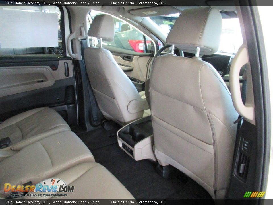 2019 Honda Odyssey EX-L White Diamond Pearl / Beige Photo #18