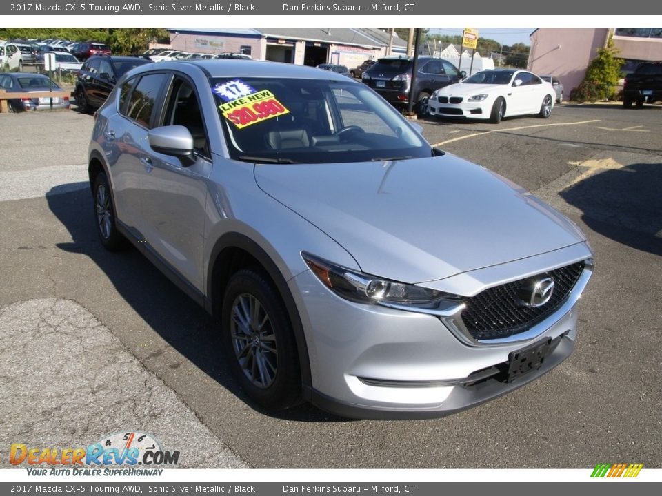 Front 3/4 View of 2017 Mazda CX-5 Touring AWD Photo #3