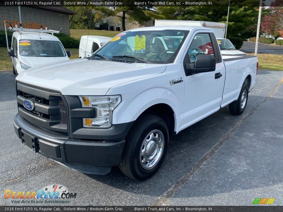 2016 Ford F150 XL Regular Cab Oxford White / Medium Earth Gray Photo #2