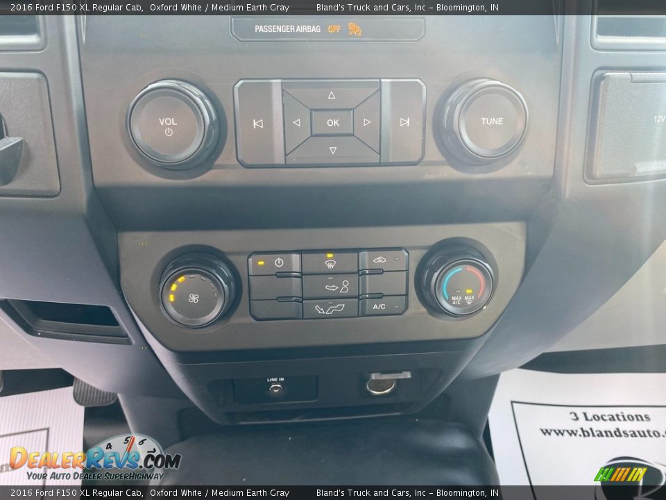 2016 Ford F150 XL Regular Cab Oxford White / Medium Earth Gray Photo #22