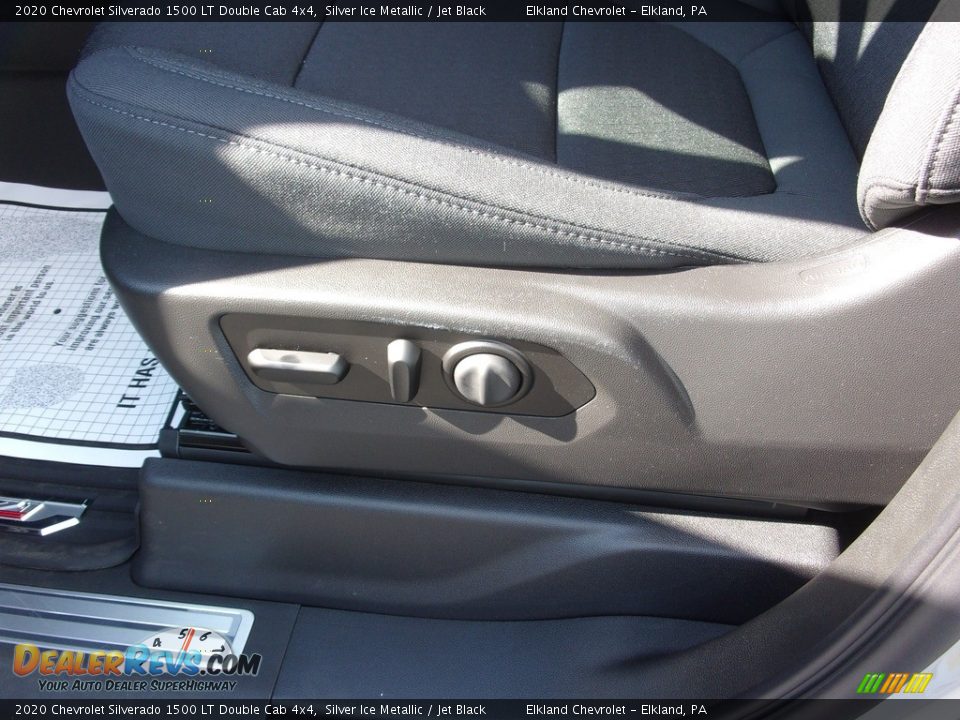 2020 Chevrolet Silverado 1500 LT Double Cab 4x4 Silver Ice Metallic / Jet Black Photo #14