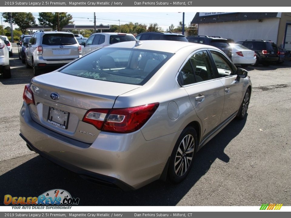 2019 Subaru Legacy 2.5i Premium Magnetite Gray Metallic / Ivory Photo #5