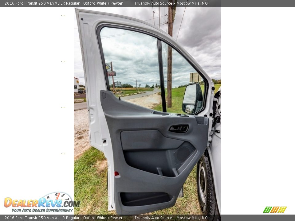 Door Panel of 2016 Ford Transit 250 Van XL LR Regular Photo #20