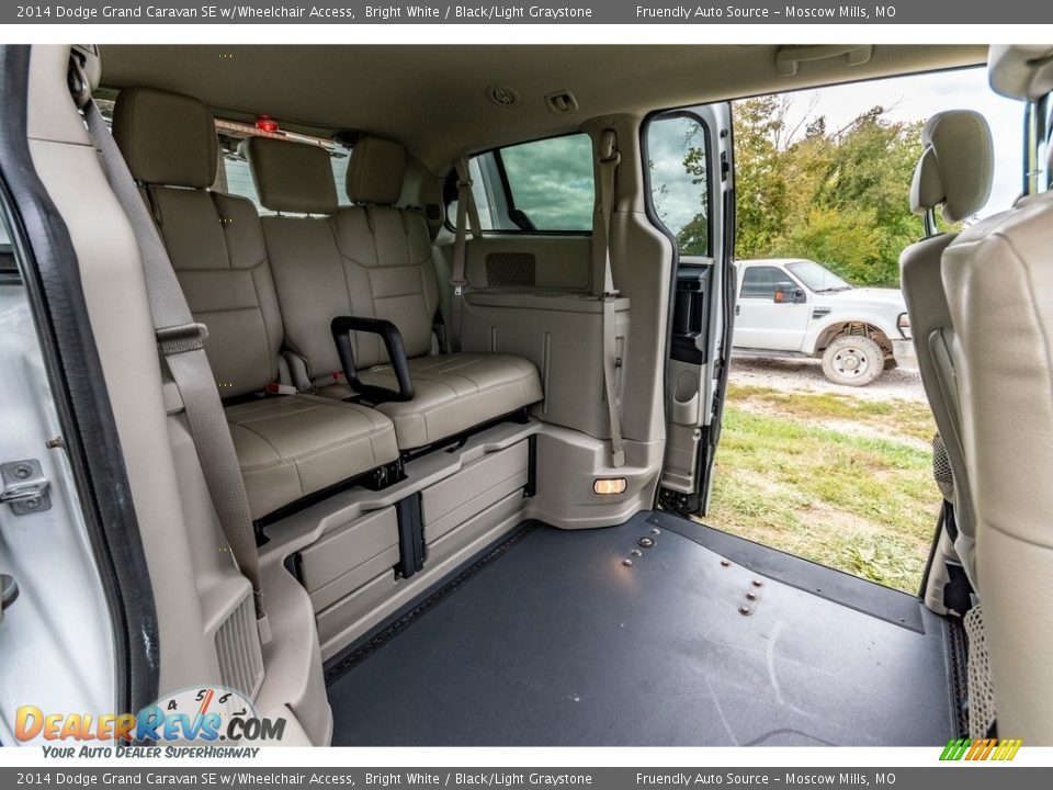 2014 Dodge Grand Caravan SE w/Wheelchair Access Bright White / Black/Light Graystone Photo #7