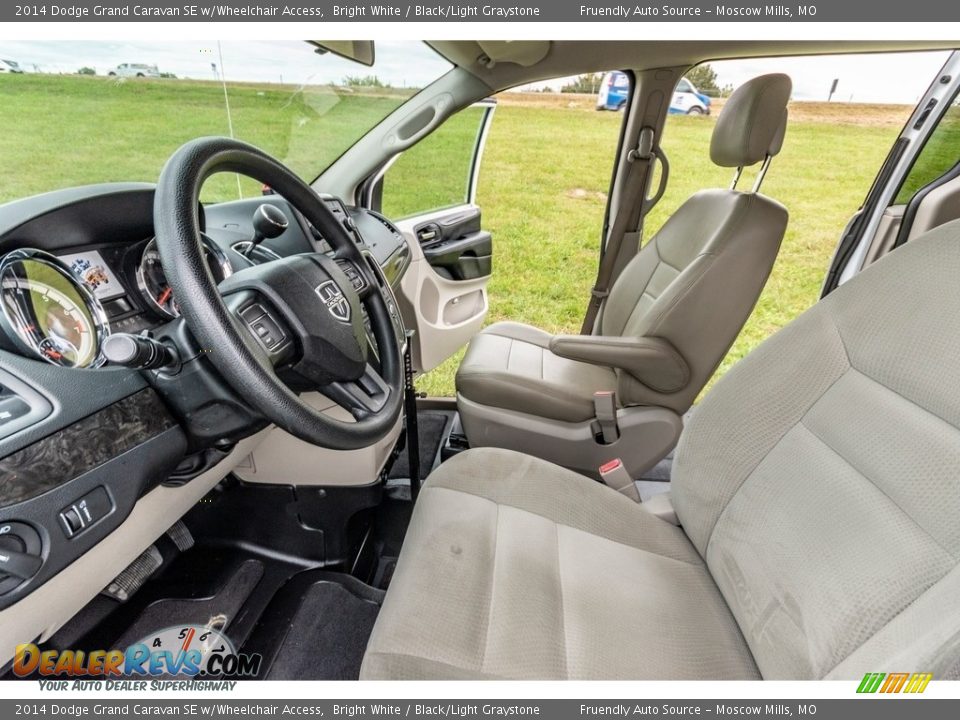 2014 Dodge Grand Caravan SE w/Wheelchair Access Bright White / Black/Light Graystone Photo #13