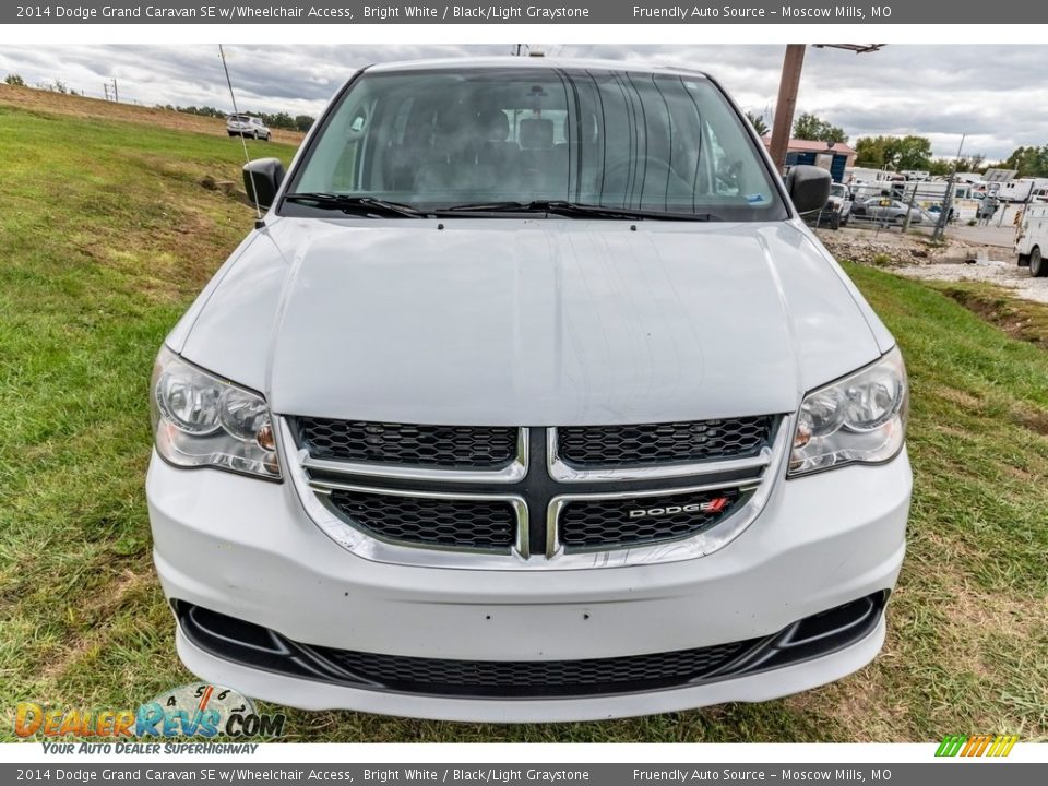 2014 Dodge Grand Caravan SE w/Wheelchair Access Bright White / Black/Light Graystone Photo #17