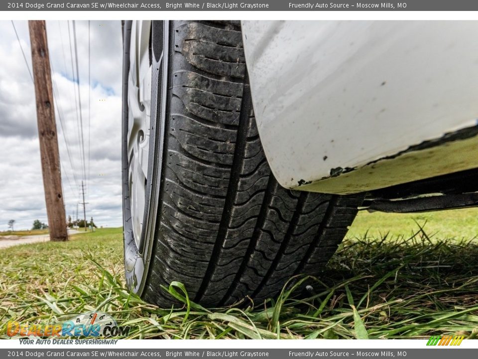 2014 Dodge Grand Caravan SE w/Wheelchair Access Bright White / Black/Light Graystone Photo #22