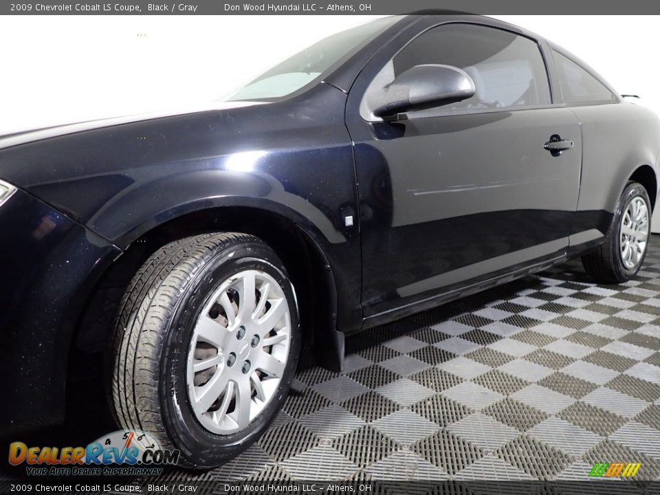 2009 Chevrolet Cobalt LS Coupe Black / Gray Photo #8
