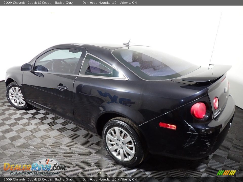 2009 Chevrolet Cobalt LS Coupe Black / Gray Photo #9