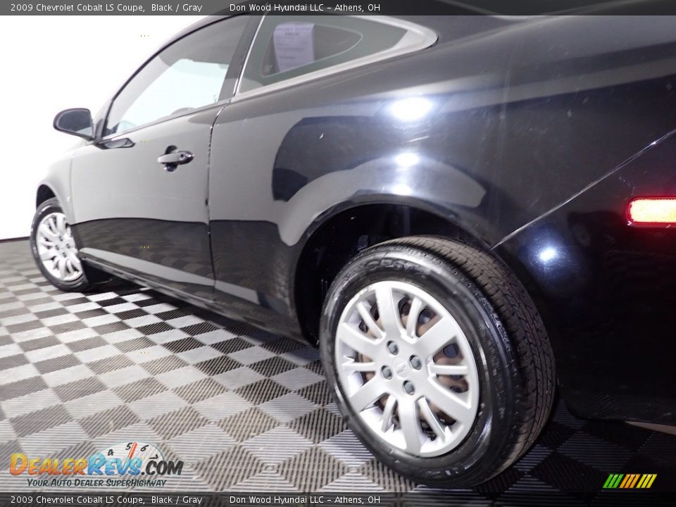2009 Chevrolet Cobalt LS Coupe Black / Gray Photo #10