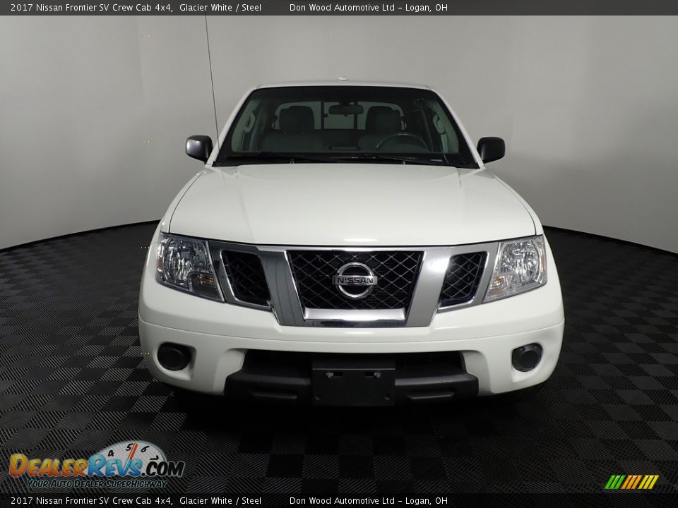 2017 Nissan Frontier SV Crew Cab 4x4 Glacier White / Steel Photo #4