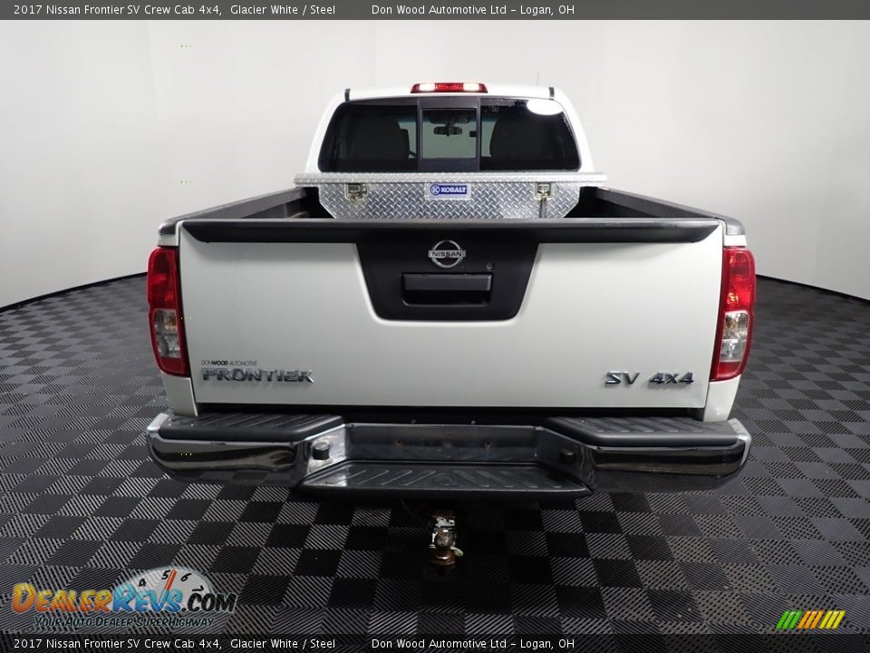 2017 Nissan Frontier SV Crew Cab 4x4 Glacier White / Steel Photo #11