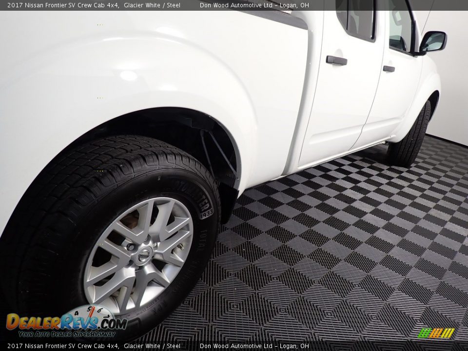 2017 Nissan Frontier SV Crew Cab 4x4 Glacier White / Steel Photo #15