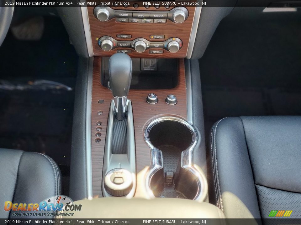 2019 Nissan Pathfinder Platinum 4x4 Pearl White Tricoat / Charcoal Photo #9