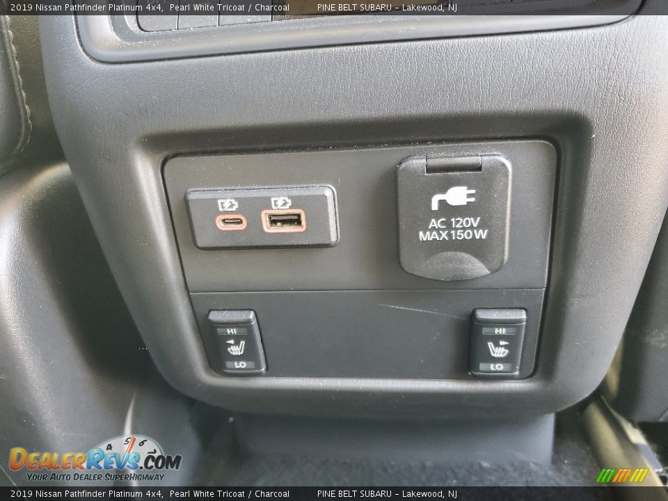 2019 Nissan Pathfinder Platinum 4x4 Pearl White Tricoat / Charcoal Photo #15