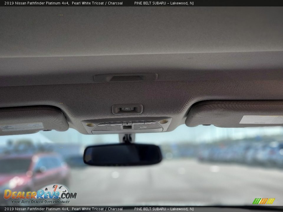 2019 Nissan Pathfinder Platinum 4x4 Pearl White Tricoat / Charcoal Photo #17