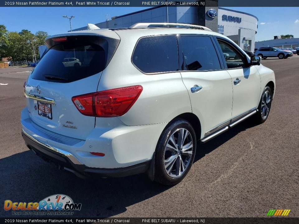 2019 Nissan Pathfinder Platinum 4x4 Pearl White Tricoat / Charcoal Photo #25