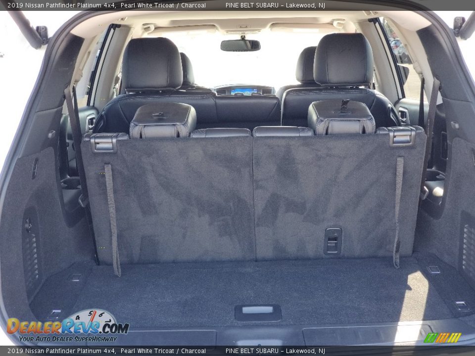 2019 Nissan Pathfinder Platinum 4x4 Pearl White Tricoat / Charcoal Photo #34