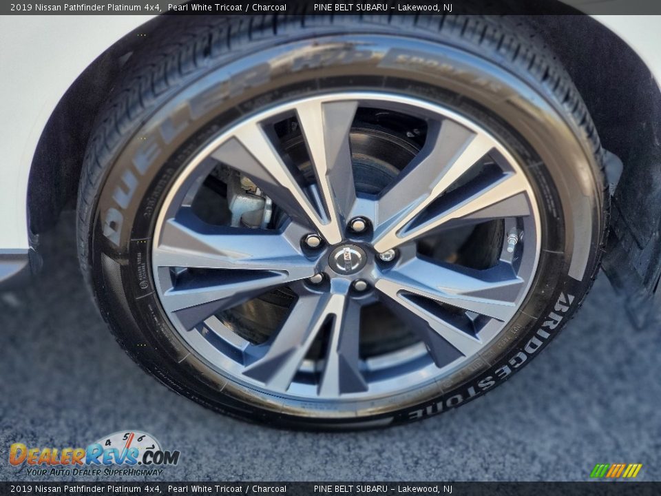 2019 Nissan Pathfinder Platinum 4x4 Pearl White Tricoat / Charcoal Photo #35