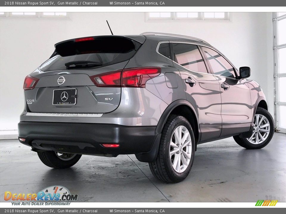 2018 Nissan Rogue Sport SV Gun Metallic / Charcoal Photo #16