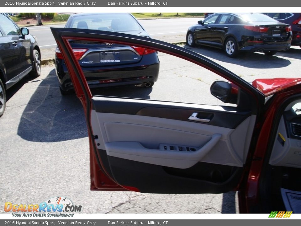 2016 Hyundai Sonata Sport Venetian Red / Gray Photo #9