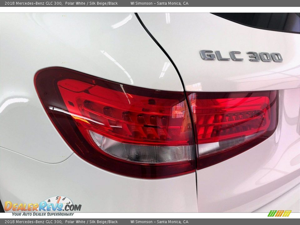 2018 Mercedes-Benz GLC 300 Polar White / Silk Beige/Black Photo #26