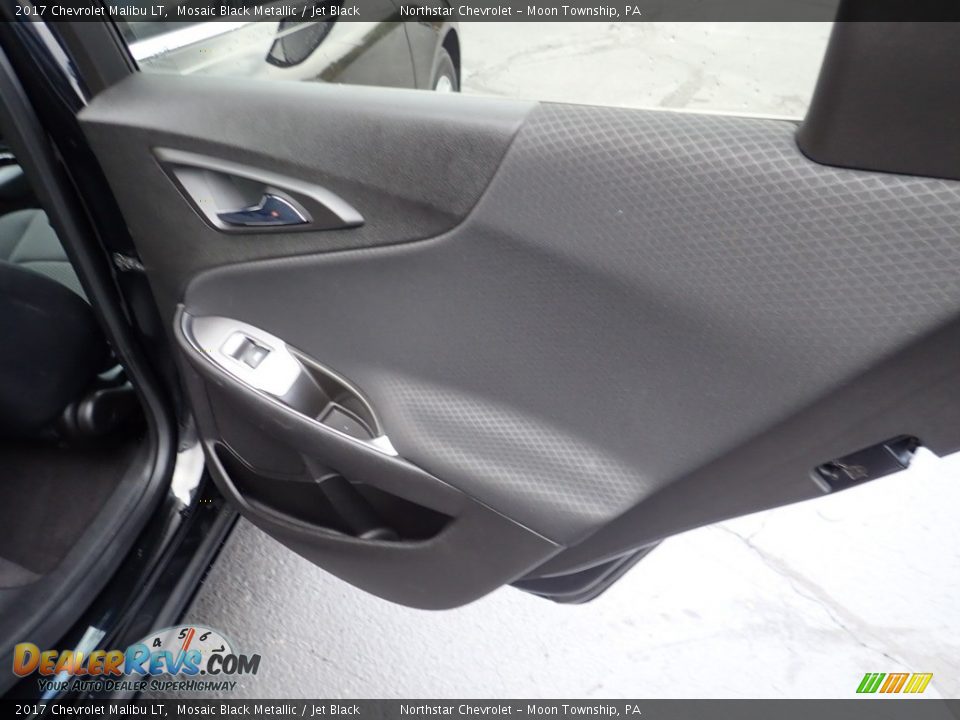 2017 Chevrolet Malibu LT Mosaic Black Metallic / Jet Black Photo #18