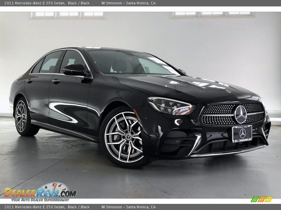 Front 3/4 View of 2021 Mercedes-Benz E 350 Sedan Photo #12