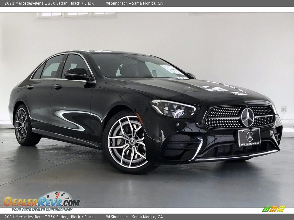 Front 3/4 View of 2021 Mercedes-Benz E 350 Sedan Photo #12