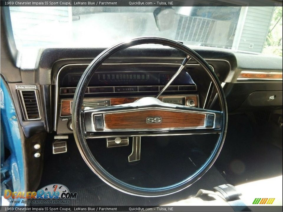 1969 Chevrolet Impala SS Sport Coupe Steering Wheel Photo #11
