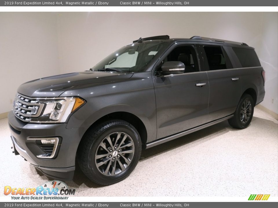 Front 3/4 View of 2019 Ford Expedition Limited 4x4 Photo #3