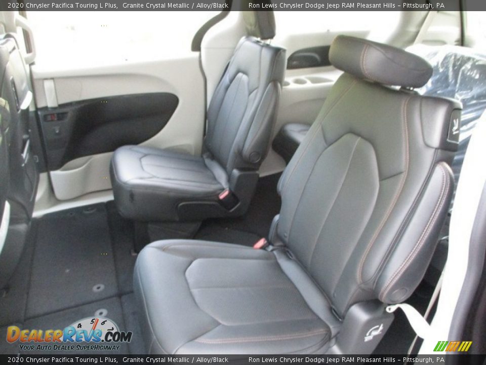 2020 Chrysler Pacifica Touring L Plus Granite Crystal Metallic / Alloy/Black Photo #11