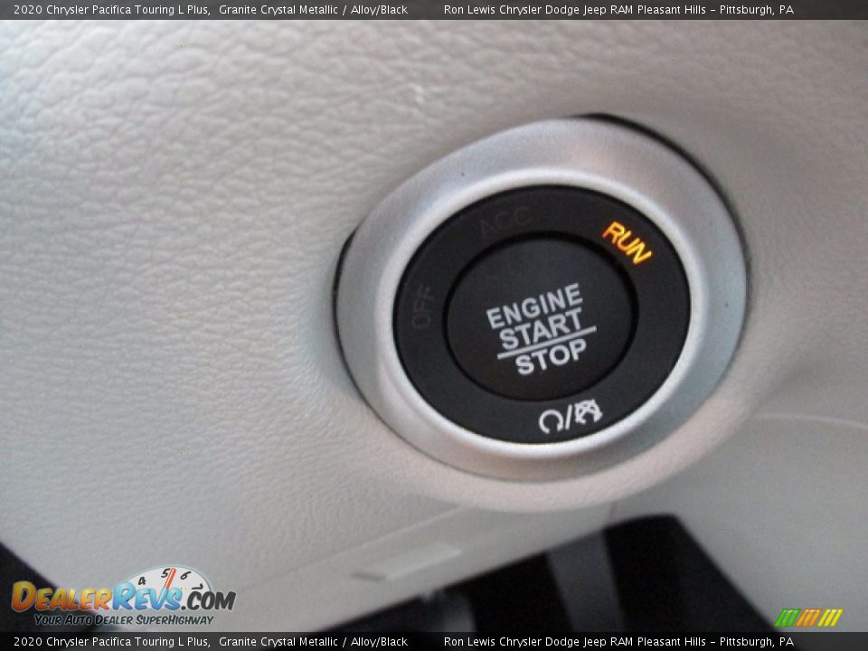 2020 Chrysler Pacifica Touring L Plus Granite Crystal Metallic / Alloy/Black Photo #18
