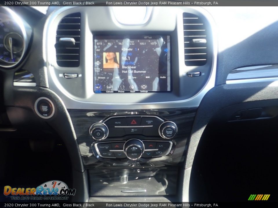 2020 Chrysler 300 Touring AWD Gloss Black / Black Photo #17
