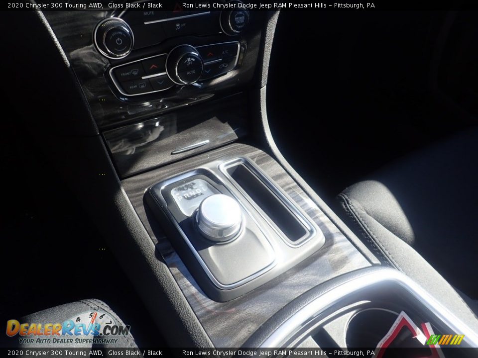 2020 Chrysler 300 Touring AWD Gloss Black / Black Photo #18