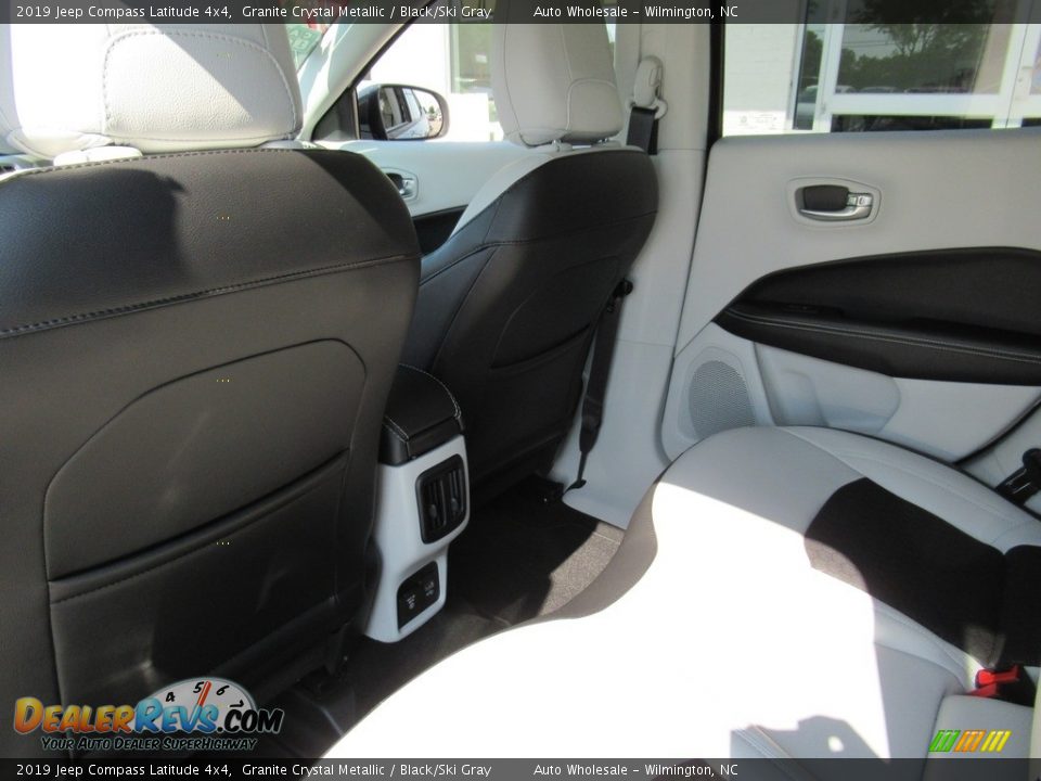 2019 Jeep Compass Latitude 4x4 Granite Crystal Metallic / Black/Ski Gray Photo #11