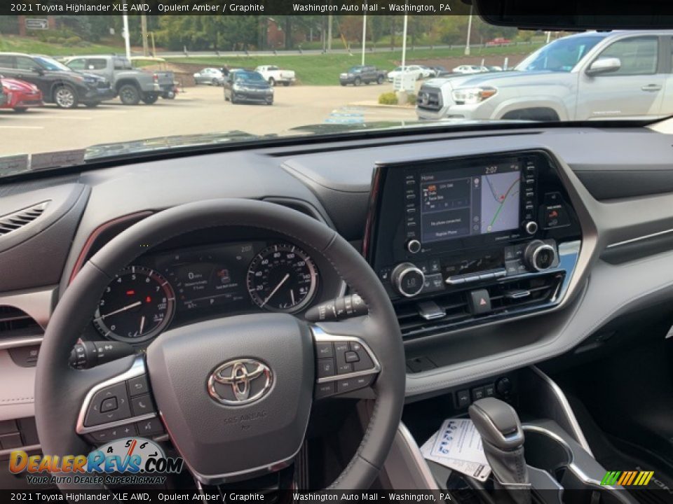 2021 Toyota Highlander XLE AWD Opulent Amber / Graphite Photo #6