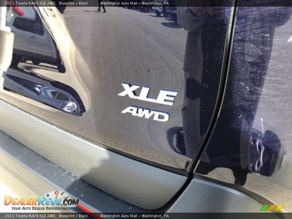 2021 Toyota RAV4 XLE AWD Blueprint / Black Photo #32