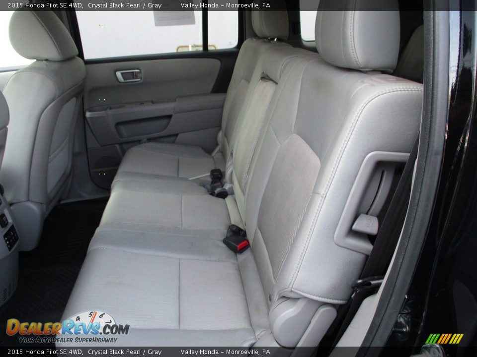 2015 Honda Pilot SE 4WD Crystal Black Pearl / Gray Photo #17