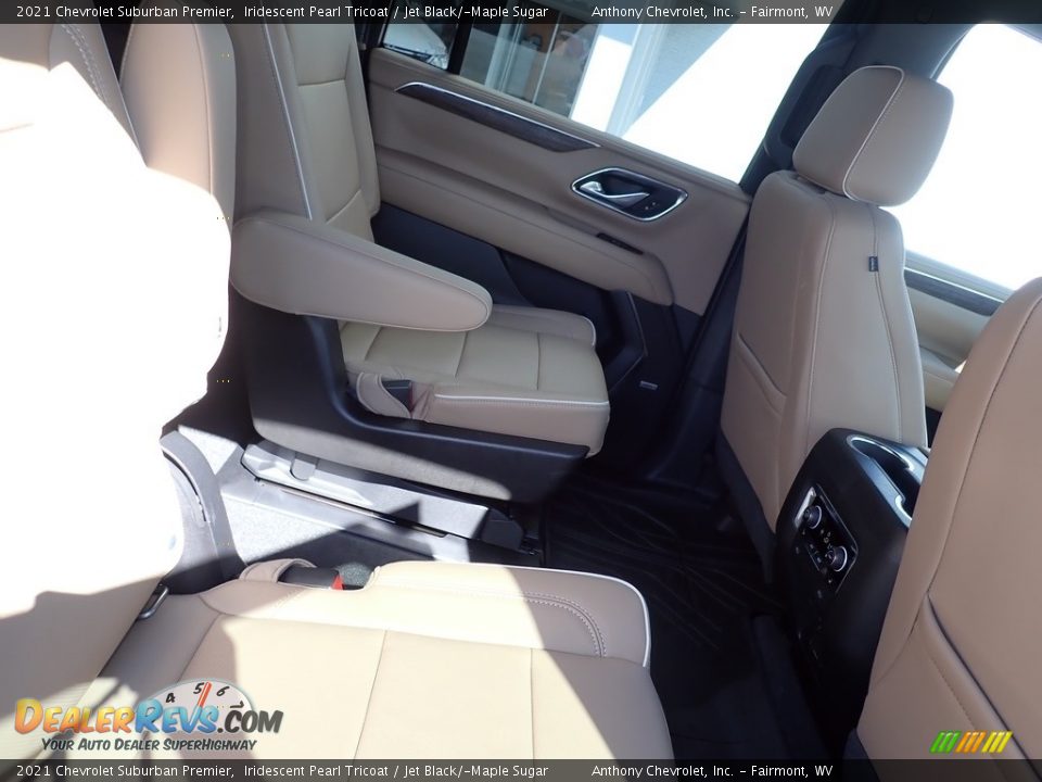 2021 Chevrolet Suburban Premier Iridescent Pearl Tricoat / Jet Black/­Maple Sugar Photo #5