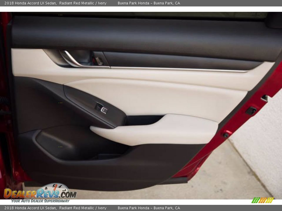 2018 Honda Accord LX Sedan Radiant Red Metallic / Ivory Photo #33