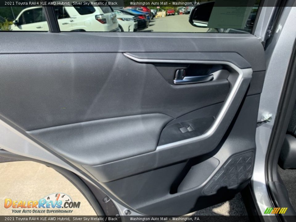 2021 Toyota RAV4 XLE AWD Hybrid Silver Sky Metallic / Black Photo #18