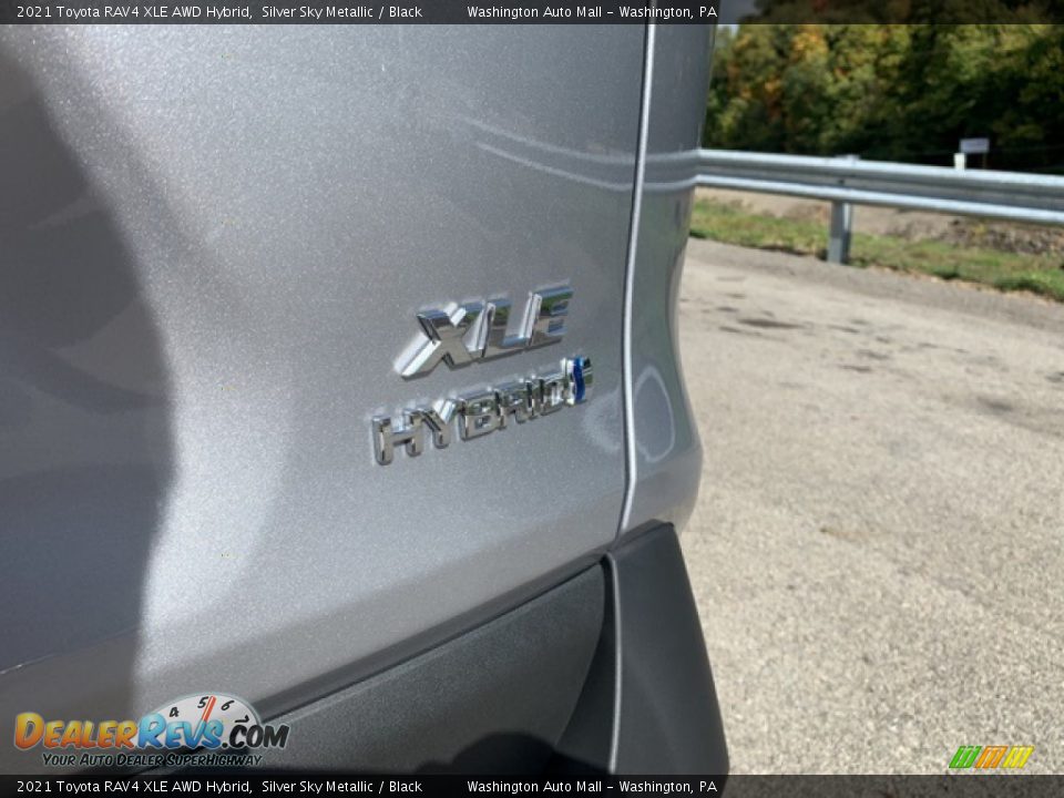 2021 Toyota RAV4 XLE AWD Hybrid Silver Sky Metallic / Black Photo #28