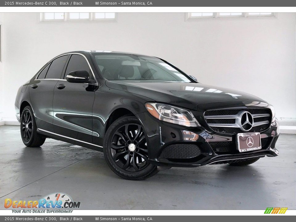 Front 3/4 View of 2015 Mercedes-Benz C 300 Photo #33