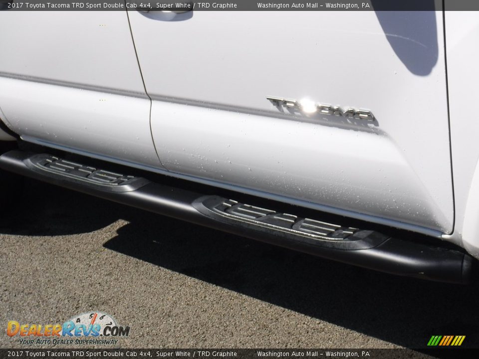 2017 Toyota Tacoma TRD Sport Double Cab 4x4 Super White / TRD Graphite Photo #9