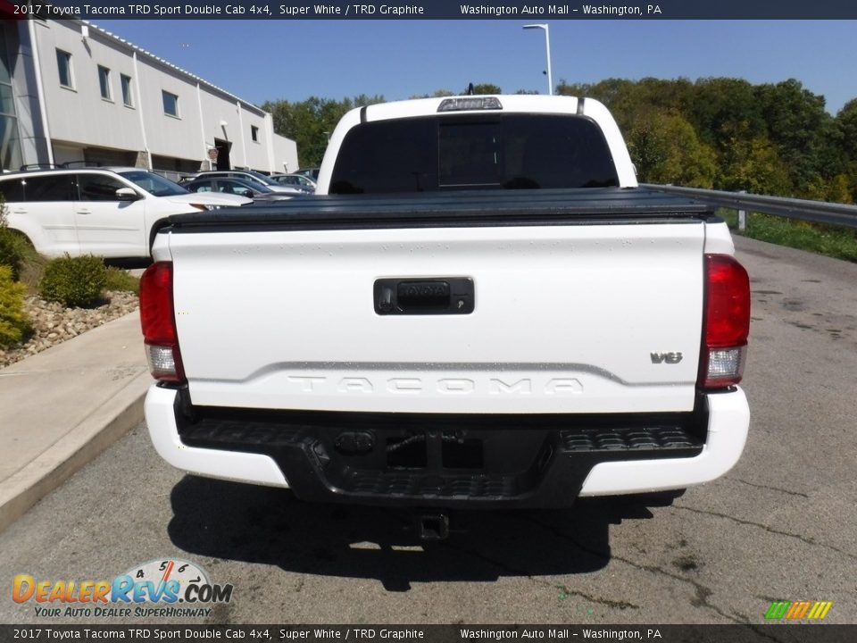 2017 Toyota Tacoma TRD Sport Double Cab 4x4 Super White / TRD Graphite Photo #15