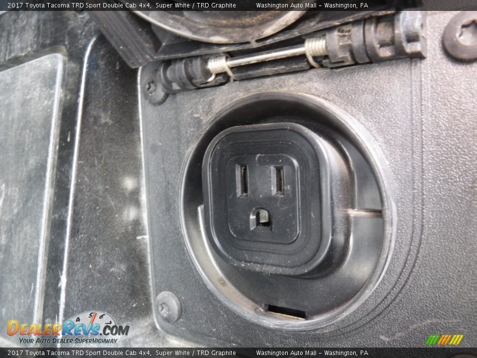 2017 Toyota Tacoma TRD Sport Double Cab 4x4 Super White / TRD Graphite Photo #20