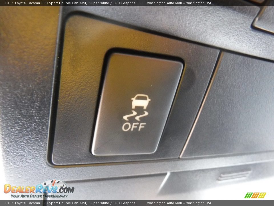 2017 Toyota Tacoma TRD Sport Double Cab 4x4 Super White / TRD Graphite Photo #26